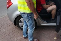 Policjant z zatrzymanym
