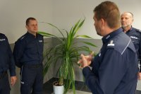 Komendant Fajer dziękuje Grzegorzowi Grabowskiemu