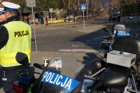 Policjanci w trakcie działań znicz