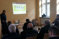 Prowadzący spotkanie i uczestnicy