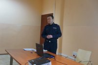 Komendant KP III omawia zagadnienie map zagrożeń