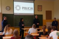 Czworo policjantów, którzy prowadzili spotkanie