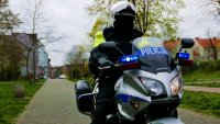 policjant na motocyklu