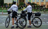 policjanci na rowerach