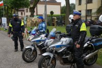 policjanci na motocyklach