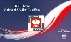 Napis 100-lecie Służby Cywilnej, godło Polski na tle flagi