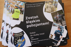 Ulotka promująca służbę w Policji