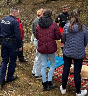 Zespół specjalistów oceniający sposób wykonania zadania przez drużynę uczniów