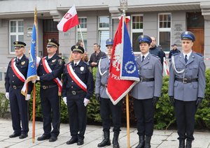 Poczet sztandarowy Komendy Miejskiej Policji w Bytomiu oraz Straży Miejskiej w Bytomiu