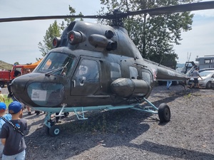 Na zdjęciu helikopter militarny.