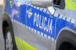 na zdjęciu fragment radiowozu służbowego