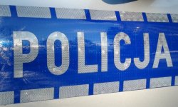 na zdjęciu fragment policyjnego radiowozu
