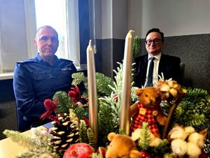 na zdjęciu pierwszy zastępca bytomskiego komendanta i bytomski prokurator