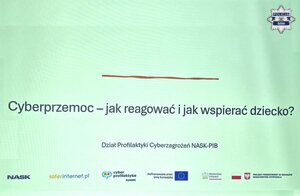 wyświetlony slajd, cyberprzemoc jak reagować i jak wspierać dziecko